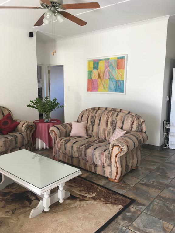 Van Biljon Cottage No Loadshedding Oudtshoorn Εξωτερικό φωτογραφία